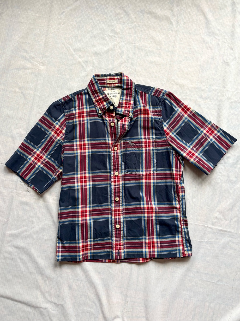 2000’s Abercrombie & Fitch red, blue, and white plaid button up shirt